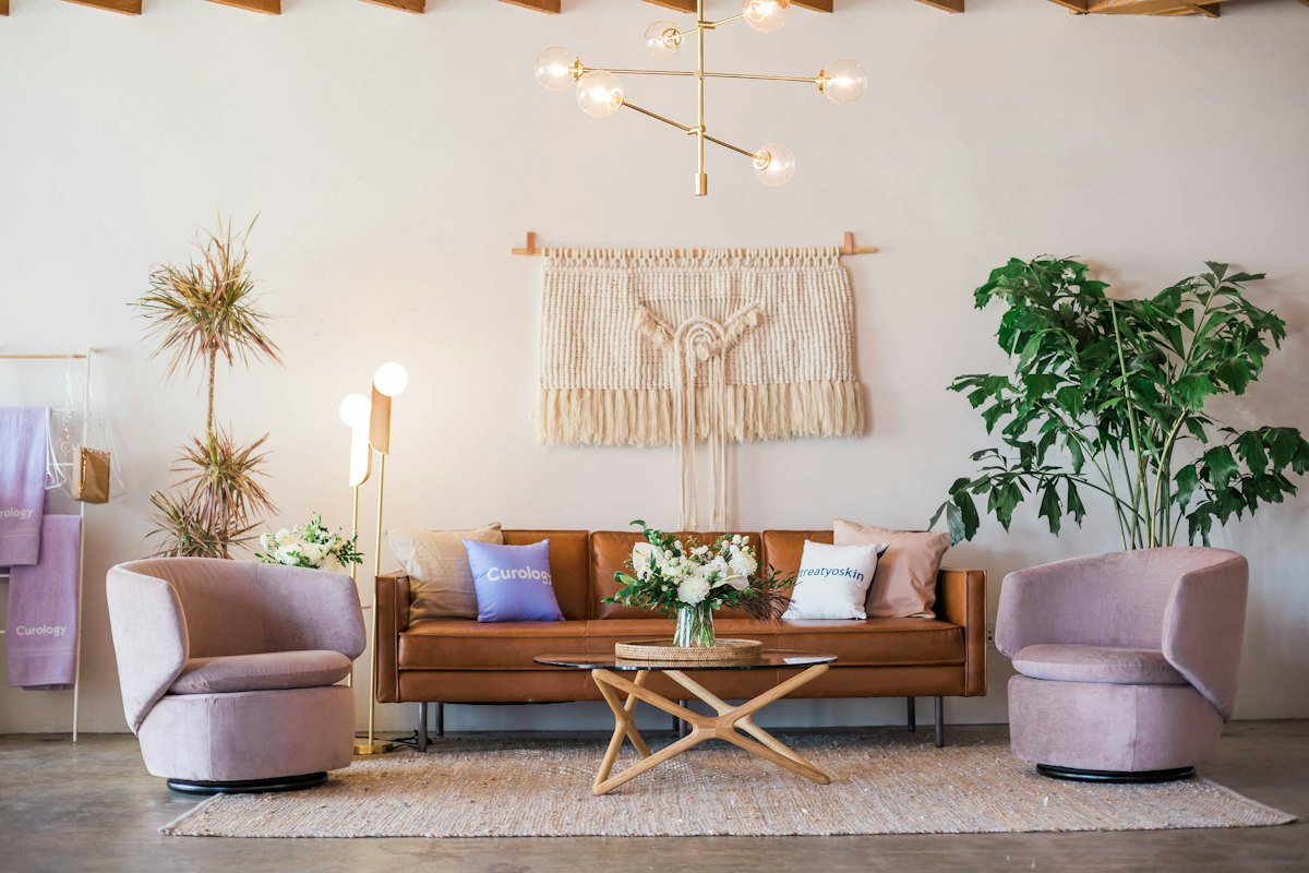 Daybed & Ottoman